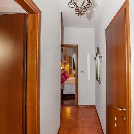 Domus Lorenza *